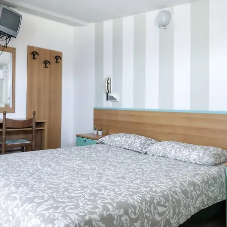 Alba Appart hôtel *